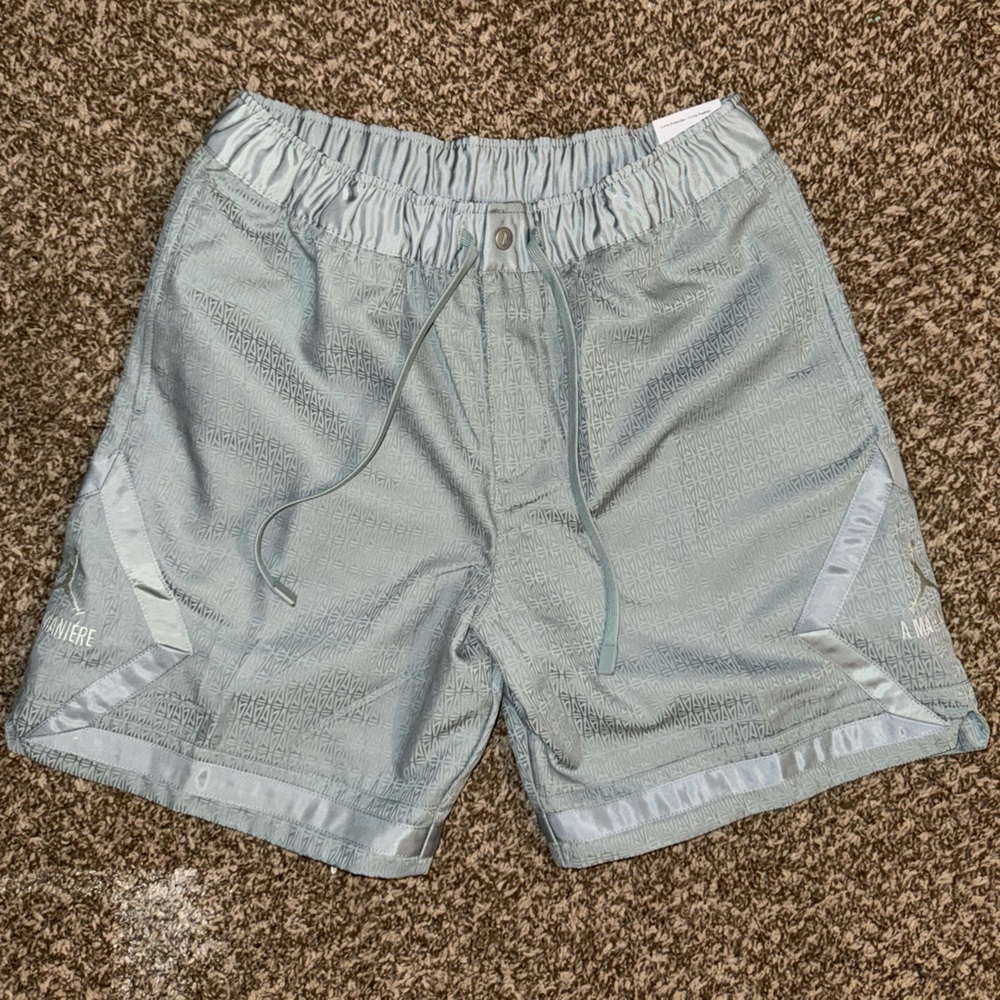 Jordan x A Ma Maniere shorts